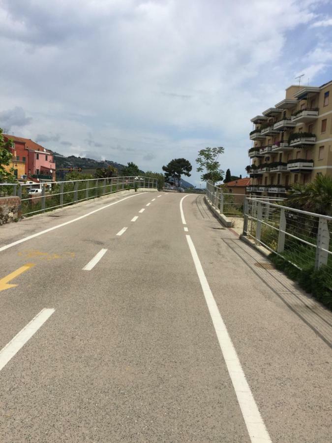 Apartament Casa Di Rosa San Lorenzo al Mare Zewnętrze zdjęcie